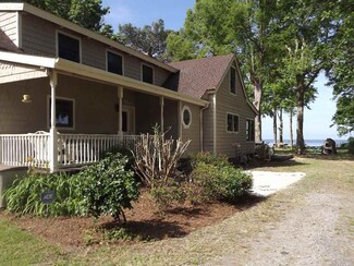 139 Newberns Landing Rd, Powells Point, NC 27966