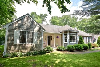 21 Juniper Ridge Ln, South Dartmouth, MA 02748