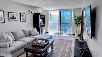 689 NE 6th Ct Unit 2090, Boynton Beach, FL 33435