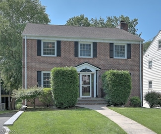 42 Greenwood Dr, Millburn, NJ 07041