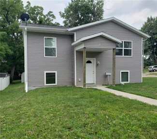 610 W Montgomery St, Knoxville, IA 50138
