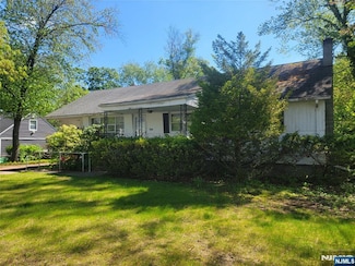 599 Walnut St, Township of Washington, NJ 07676