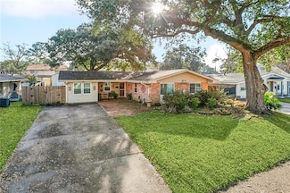 2728 Somerset Dr, New Orleans, LA 70131