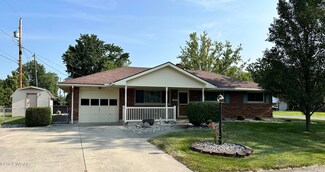 2900 Makley Dr, Lima, OH 45805