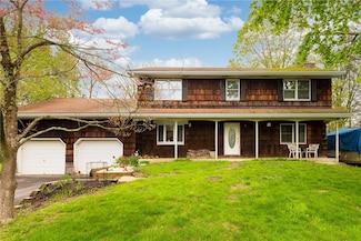 148 Palmer Cir, Poughquag, NY 12570
