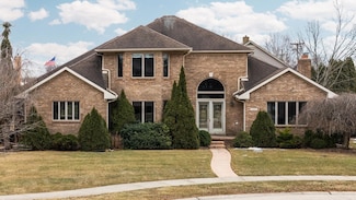 14880 Truwood Ct, Southgate, MI 48195