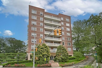 609 Kappock St Unit 3F, Bronx, NY 10463