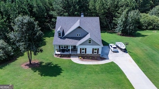 102 Landings Way, La Grange, GA 30240