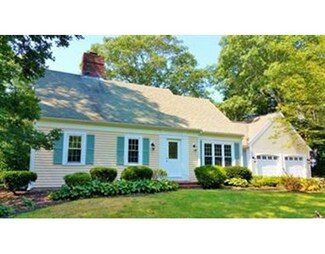 6 W Crossfield Rd, Forestdale, MA 02644