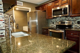 8275 Sands Point Dr Unit 176, Houston, TX 77036