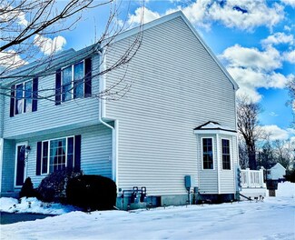 73 Steeple Chase Cir Unit 4, Attleboro, MA 02703