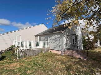 560 4th Ave S, Clinton, IA 52732