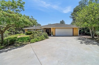 1575 Larson Ln, Fallbrook, CA 92028