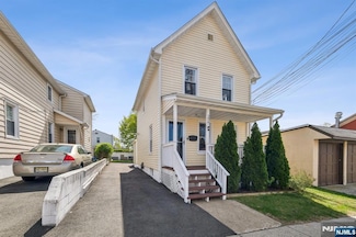 208 Jefferson Ave, Hasbrouck Heights, NJ 07604