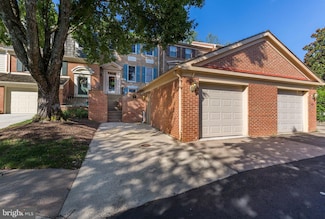 502 Council Ct NE, Vienna, VA 22180