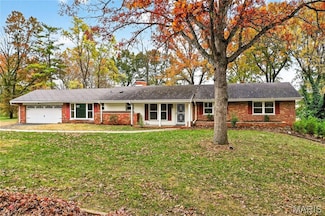 10067 Springwood Dr, Saint Louis, MO 63124