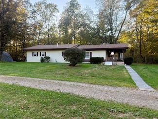 118 Lazy Brook Cir, Hallstead, PA 18822