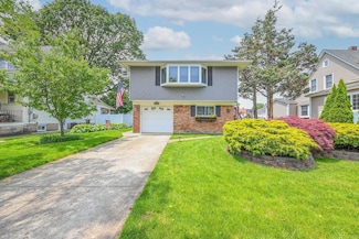 88 Elliott Place, Freeport, NY 11520