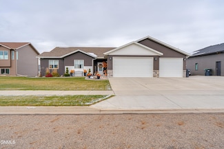 602 Cobblestone Loop SW, Mandan, ND 58554