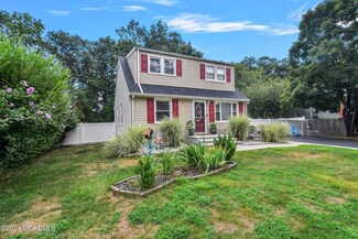 246 Sunset Ln, Howell, NJ 07731