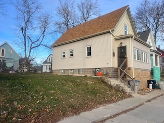 2757 N 11th Ln, Milwaukee, WI 53206