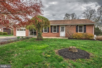 1724 Pennsylvania Ave, Lancaster, PA 17602