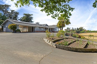 4335 Bodega Ave, Petaluma, CA 94952