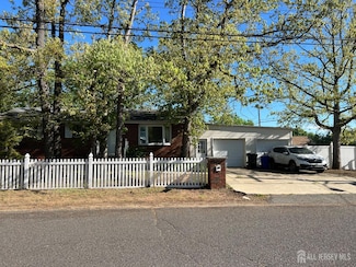 24 Kensington Ave, Old Bridge, NJ 08857