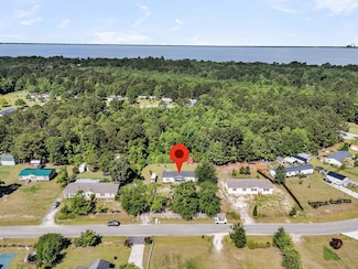 454 Pooshee Plantation Way, Bonneau, SC 29431