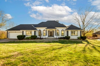 544 Mark Twain Dr, Branson West, MO 65737