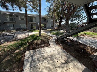 3823 S Maryland Pkwy Unit T3, Las Vegas, NV 89119