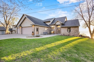 N5625 Rockland Beach Rd, Hilbert, WI 54129