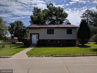 12 2nd Ave SE, Remer, MN 56672