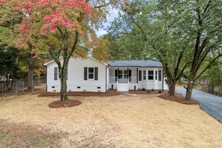 2702 Bobwhite Cir, Wingate, NC 28174