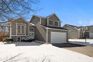 2909 W 30th St, Lawrence, KS 66047