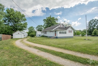 9105 E Jackson St, Selma, IN 47383