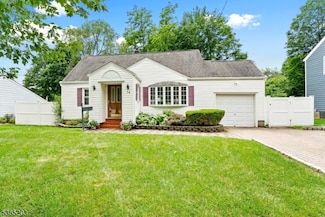 74 Glenbrook Rd, Morris Plains, NJ 07950