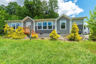 11 Bartlett Ave, Black Mountain, NC 28711