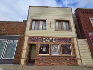 182 W Vienna St, Clio, MI 48420