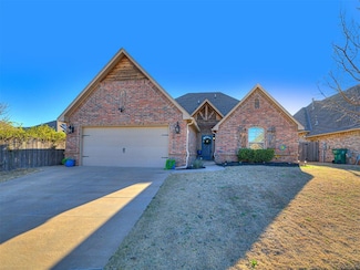 14004 Savannah River Way, Yukon, OK 73099
