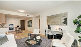 877 Francisco St Unit 707, Los Angeles, CA 90017