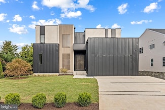 7216 Davis Ct, McLean, VA 22101
