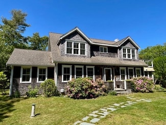 2 Paddock Cir, Chilmark, MA 02535