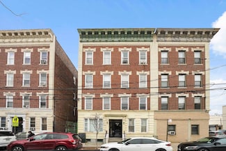 61-09 Catalpa Ave, Flushing, NY 11385