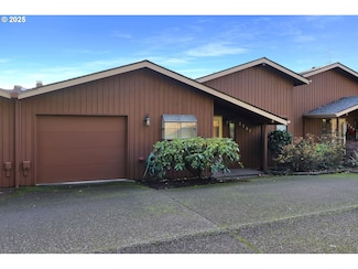 2267 Ridgeway Dr, Eugene, OR 97401