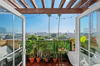 5633 Carlton Way Unit 501, Los Angeles, CA 90028