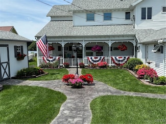 432 Ontario St, Sackets Harbor, NY 13685