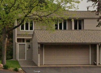 463 County Road C W, Saint Paul, MN 55113