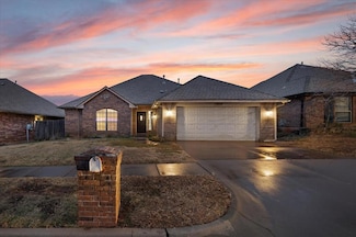 17029 Woodvine Dr, Edmond, OK 73012