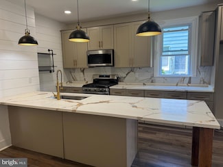 716 S Washington St, Winchester, VA 22601